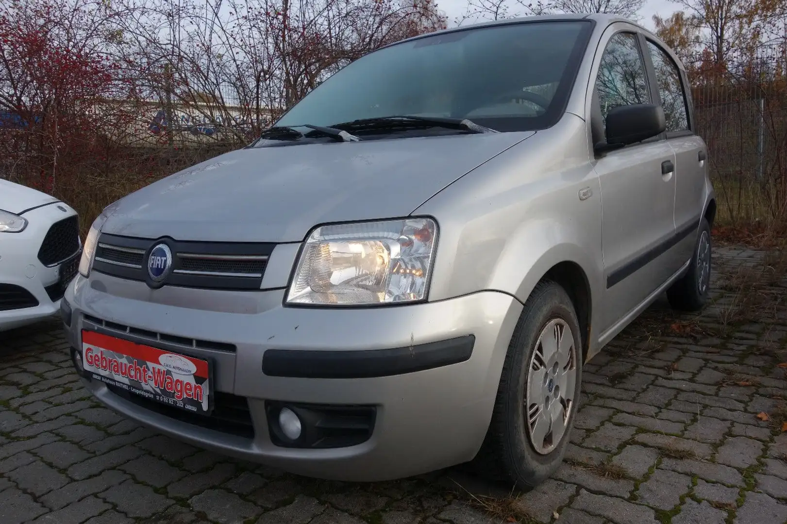 Fiat Panda 1.2 8V Dynamic Automatik 1.Hand Grau - 1