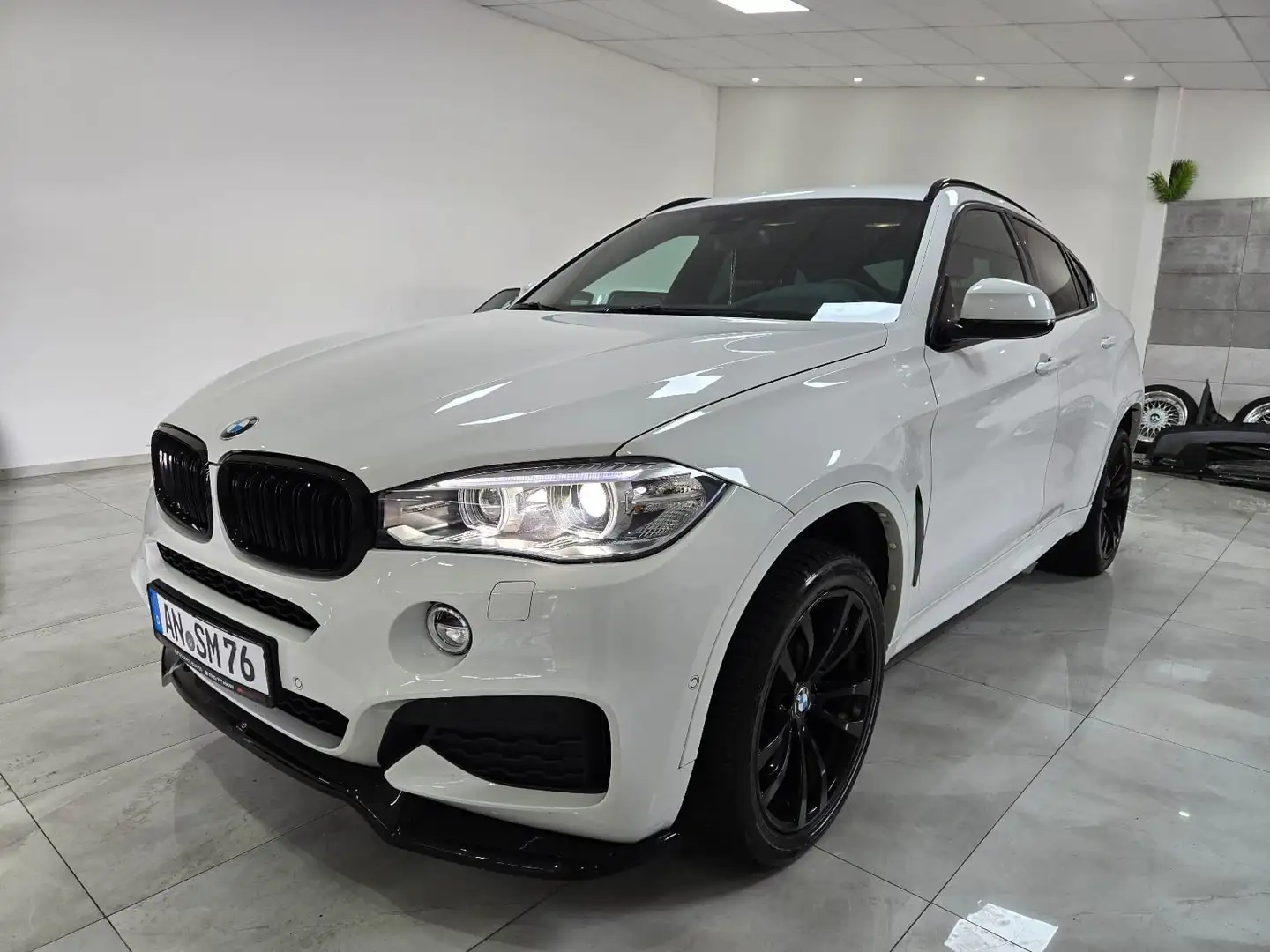 BMW X6 xDrive 30 d, Sternhimmel, M-Paket, Felgen uvm Fehér - 1