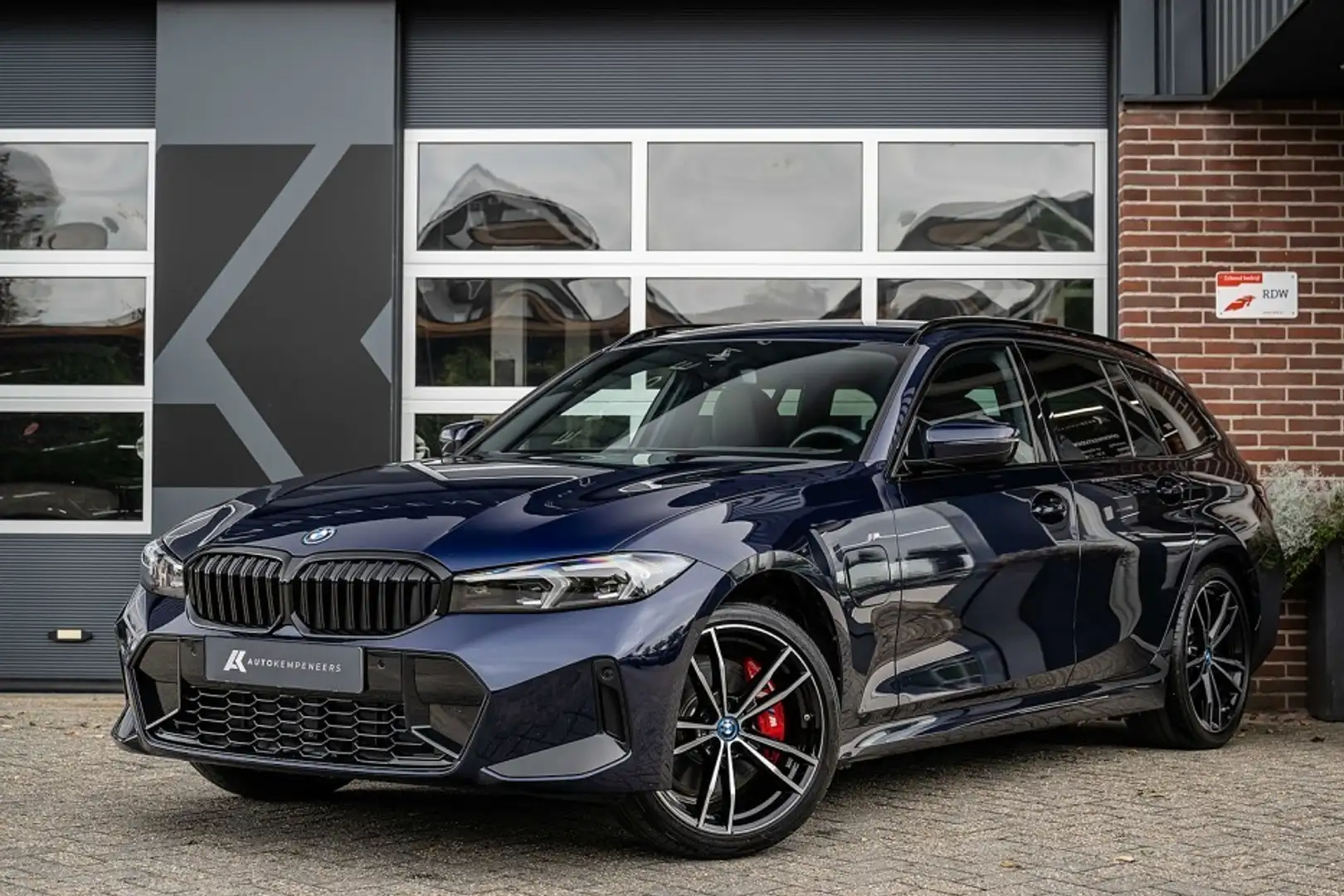 BMW 330 3-serie 330e xDrive M Sport Pro | Shadow | Memory Bleu - 1