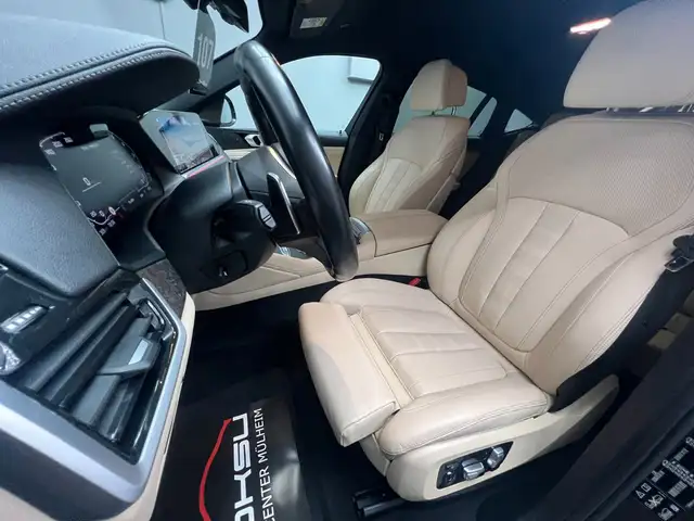 BMW X6 view 10