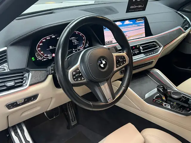 BMW X6 view 8