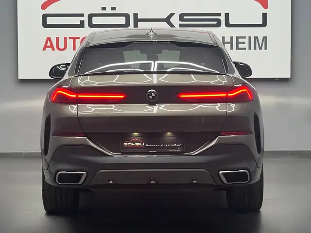 BMW X6 view 6