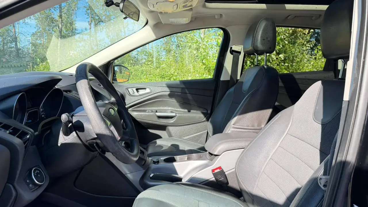 Ford Escape снимка Ford Escape