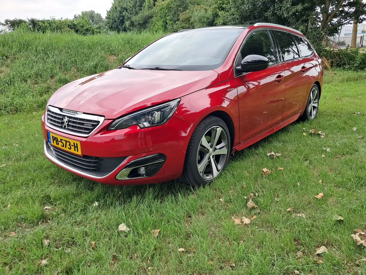 Peugeot 308 308 1.2 PureTech GT-line Rood - 2