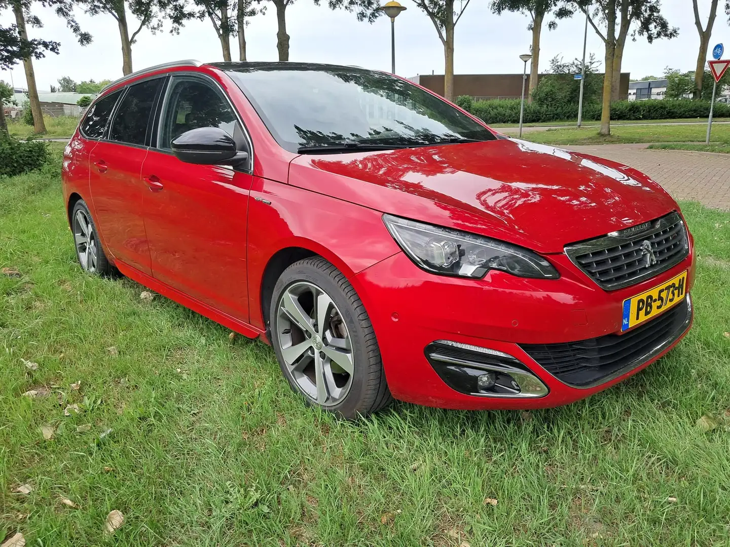 Peugeot 308 308 1.2 PureTech GT-line Rood - 1