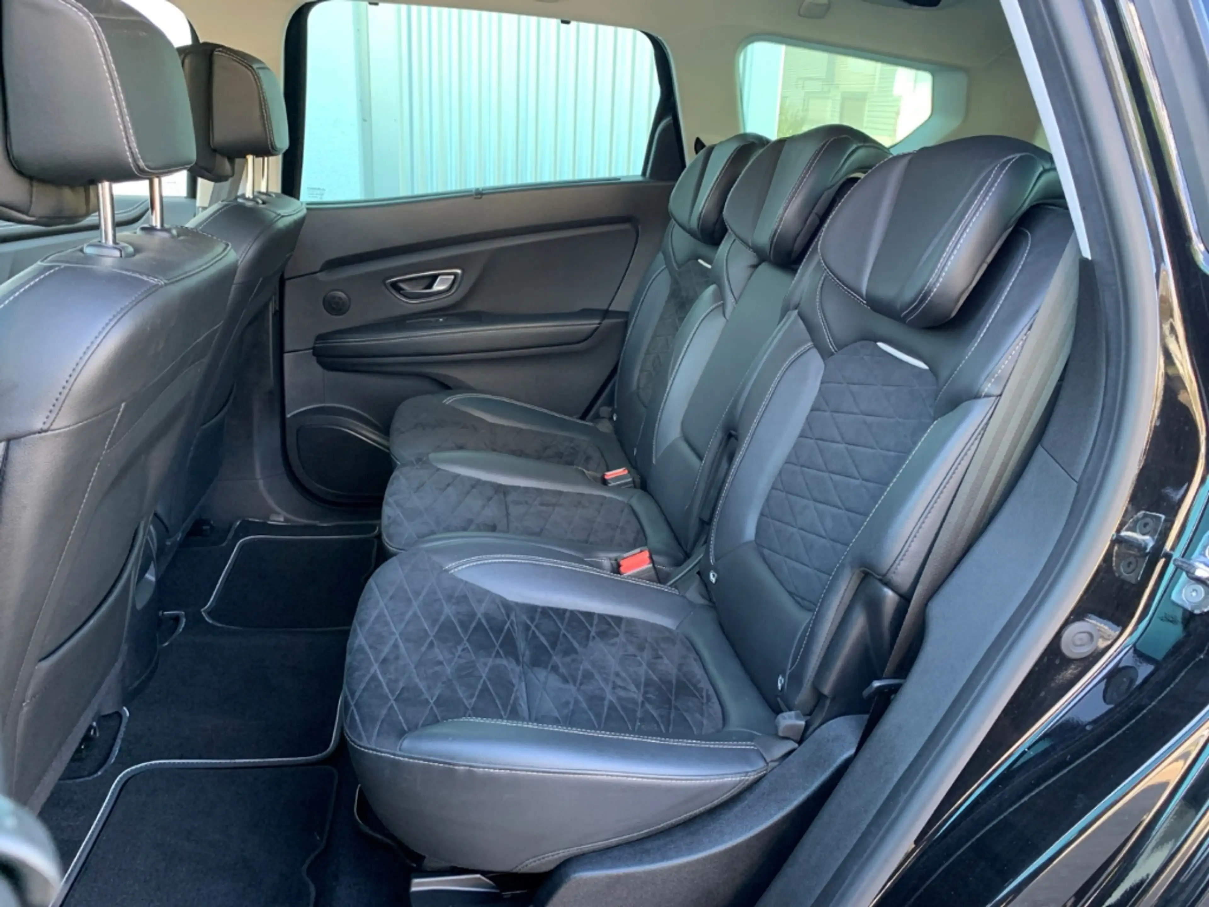 Renault Grand Scenic BLACK EDITION Black Edition TCe 140 EDC BOSE+NAVI — photo 11