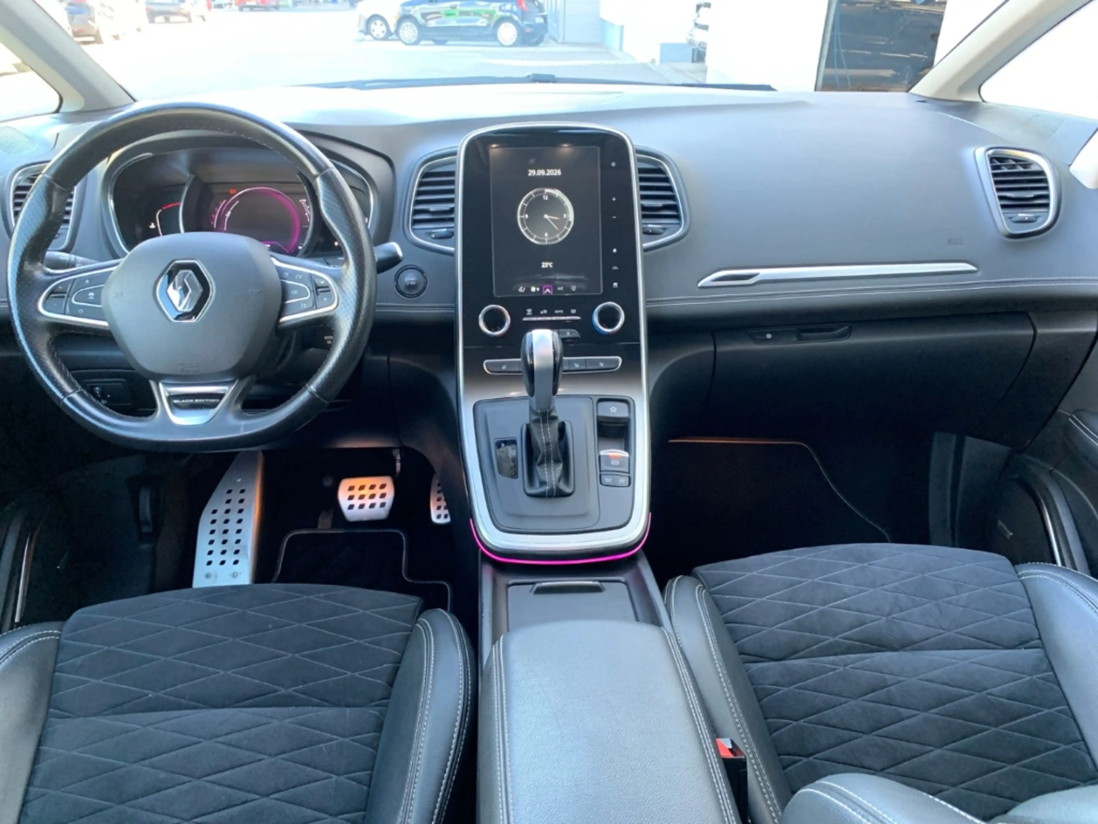 Renault Grand Scenic BLACK EDITION Black Edition TCe 140 EDC BOSE+NAVI — photo 14