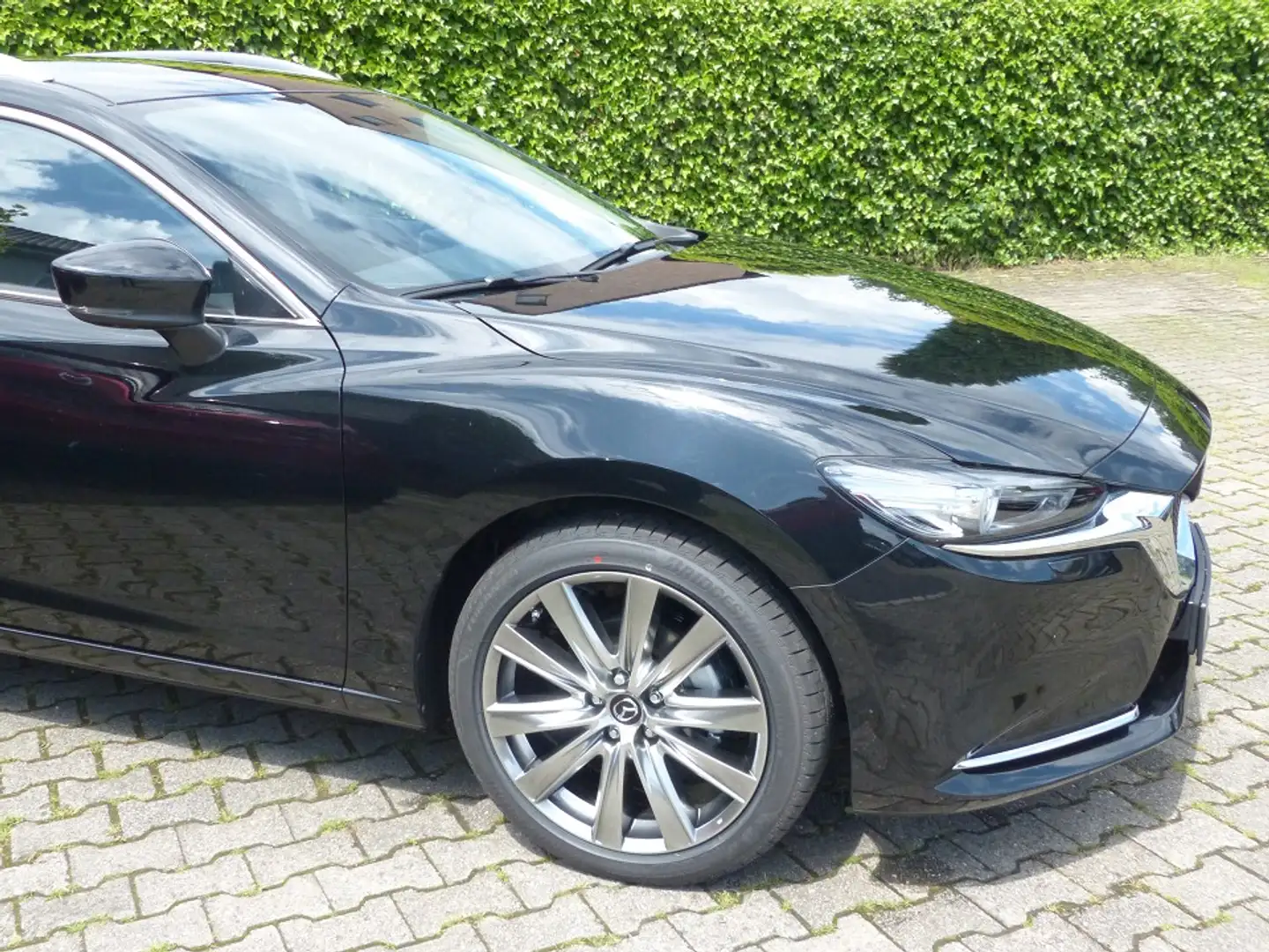 Mazda 6 KOMBI 2.5L SKYACTIV G 194ps Automatik EXCLUSIVE-LI Zwart - 2