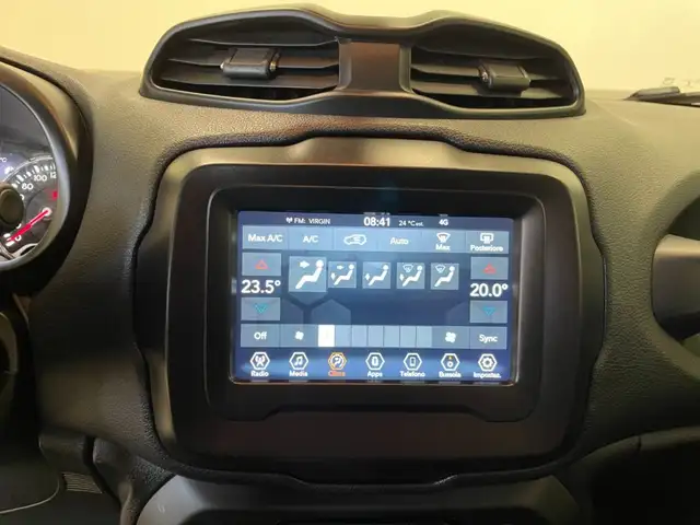 Jeep Renegade view 11