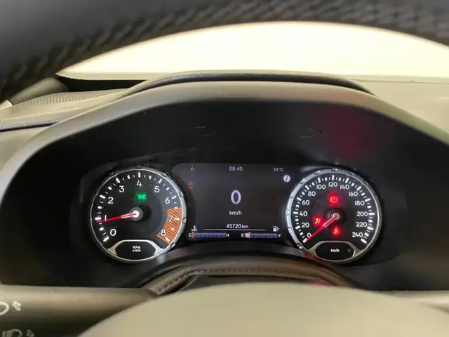 Jeep Renegade view 5