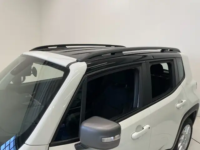 Jeep Renegade view 13
