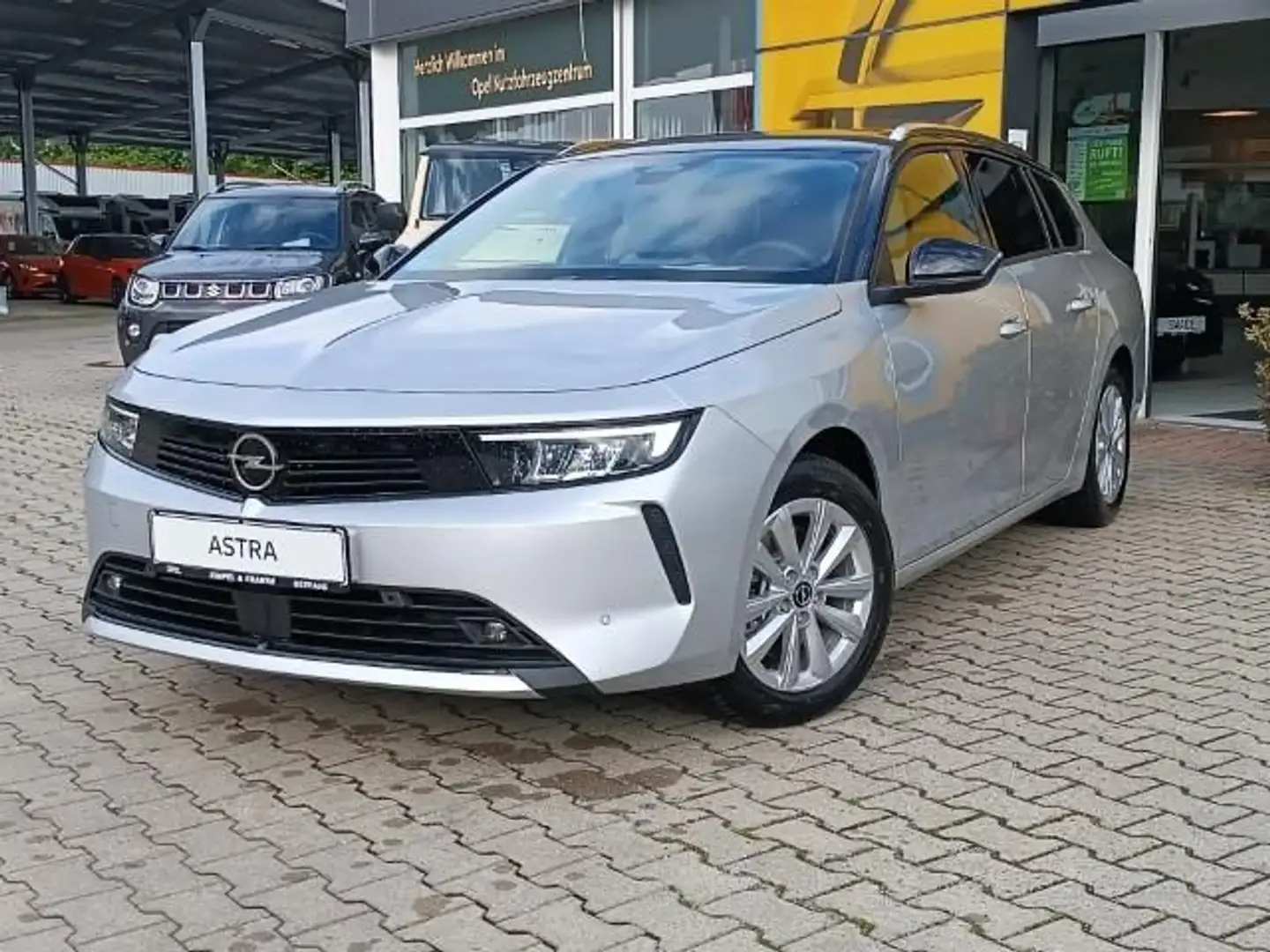 Opel Astra ASTRA OV5 Elegance 1,2 Silber - 1