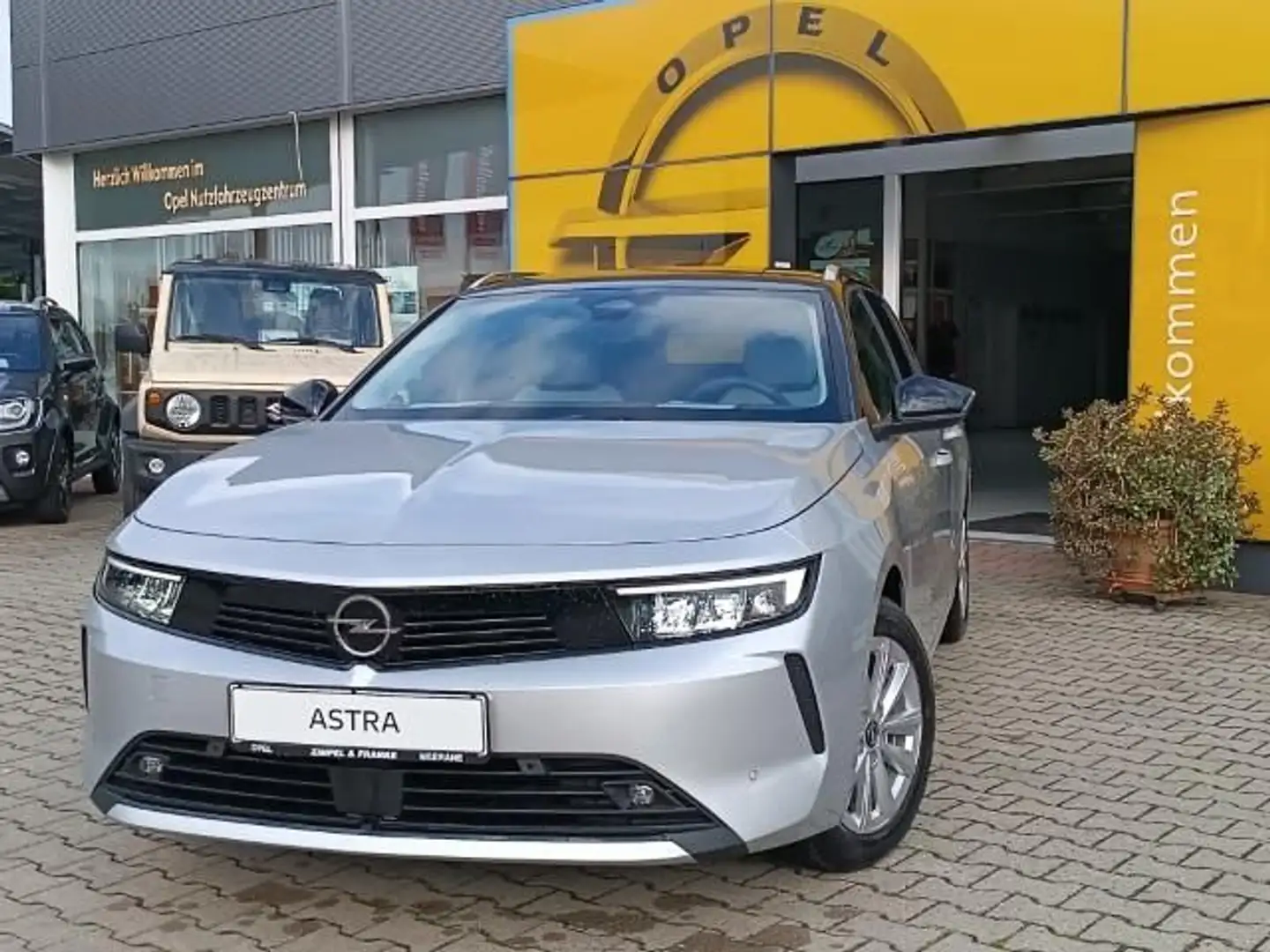 Opel Astra ASTRA OV5 Elegance 1,2 Silber - 2