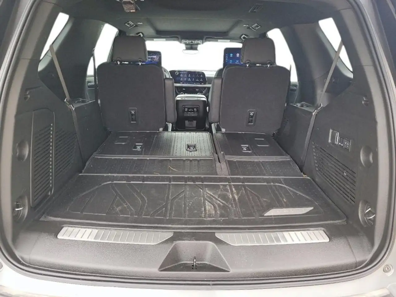 Chevrolet Tahoe снимка Chevrolet Tahoe