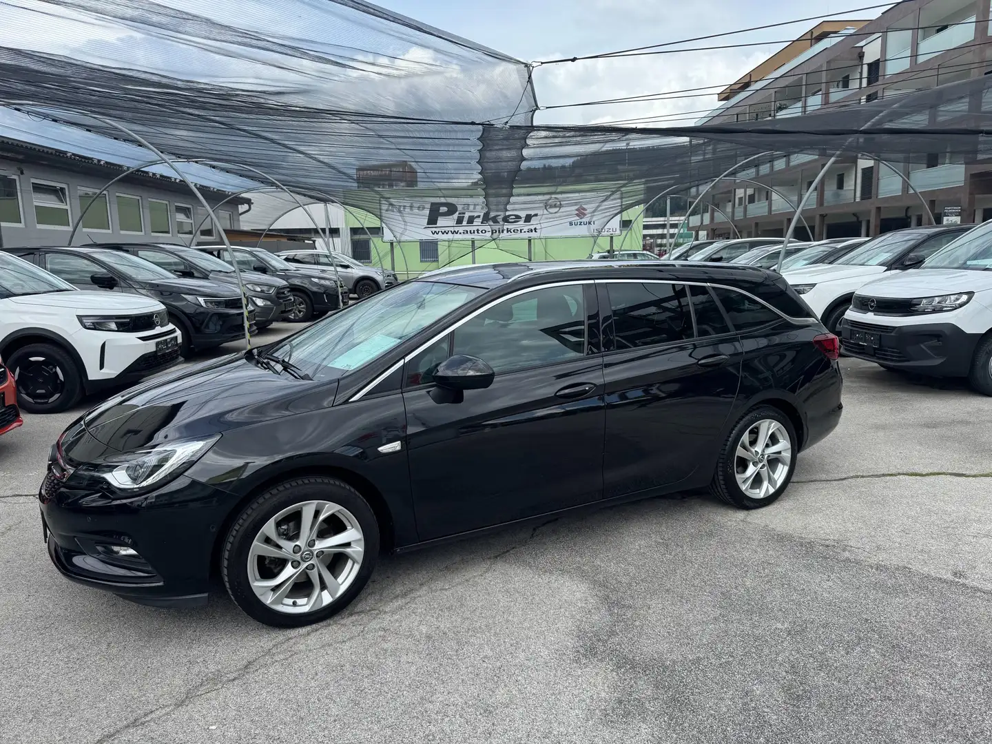 Opel Astra Innovation Start/Stop Schwarz - 2