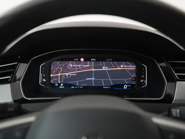 Volkswagen Passat view 8