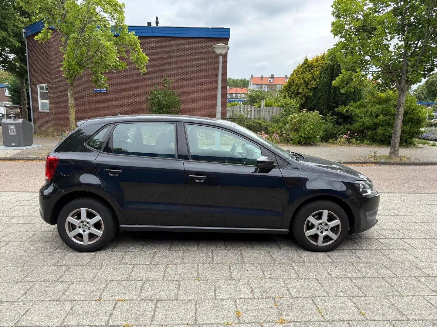 Volkswagen Polo 1.4-16V Comfortline 5drs Airco Cruise Black Magic Zwart - 2