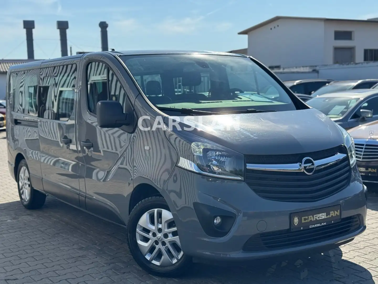 Opel Vivaro 8-SITZER+LANG+LED+R.KAM+AHK+SHZ+NAVI+KLIM Grau - 1