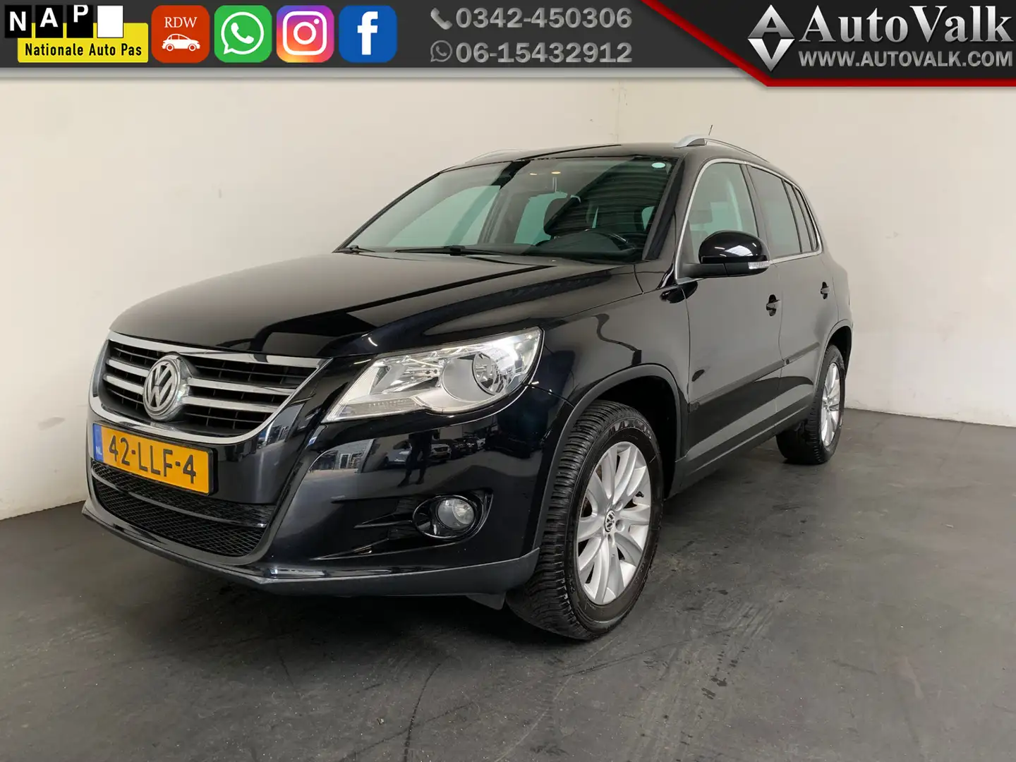 Volkswagen Tiguan 1.4 TSI Sport&Style. Trekhaak! Zwart - 1