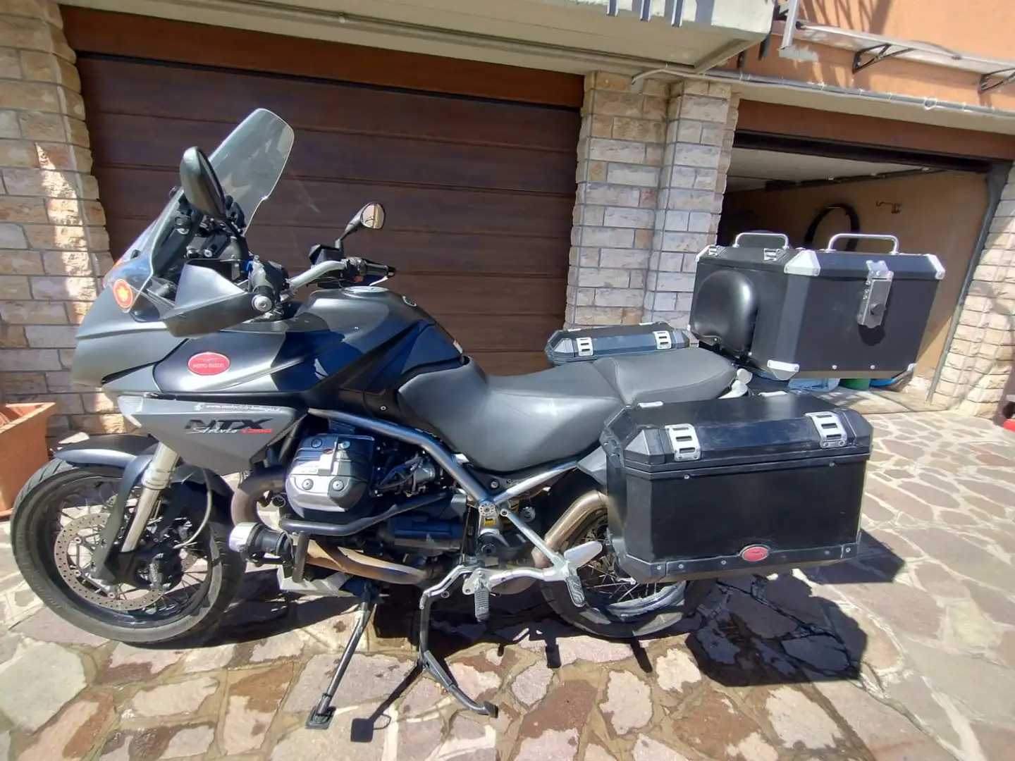Moto Guzzi Stelvio 1200 8 v NTX Negro - 1