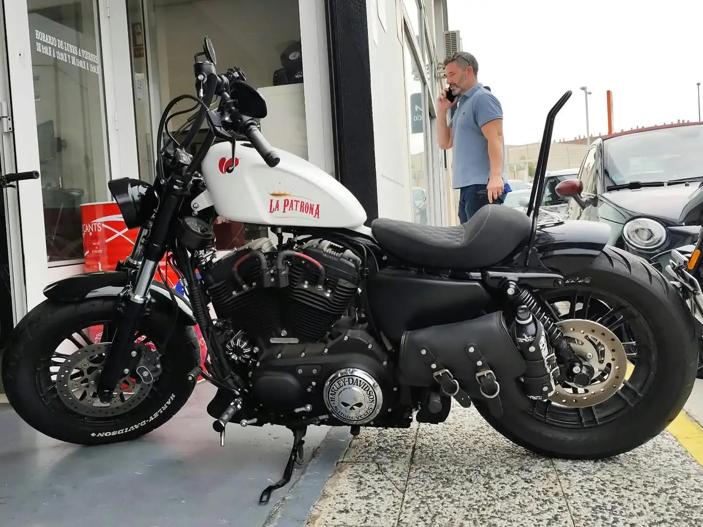 Harley-Davidson Sportster Forty Eight Negro - 2