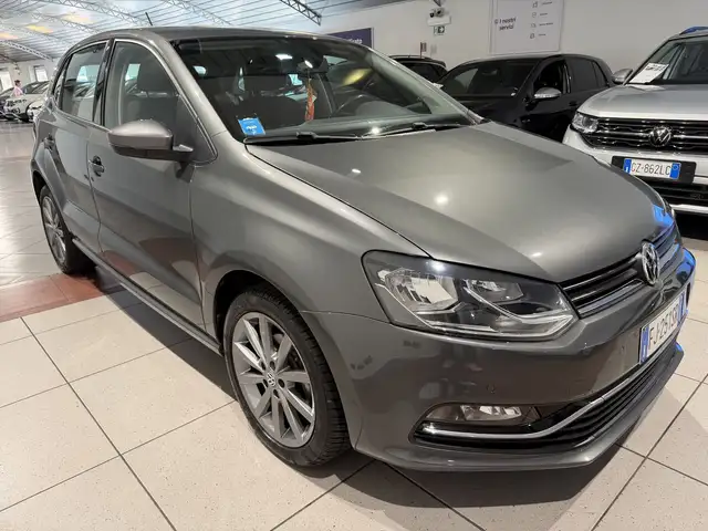 Volkswagen Polo view 6