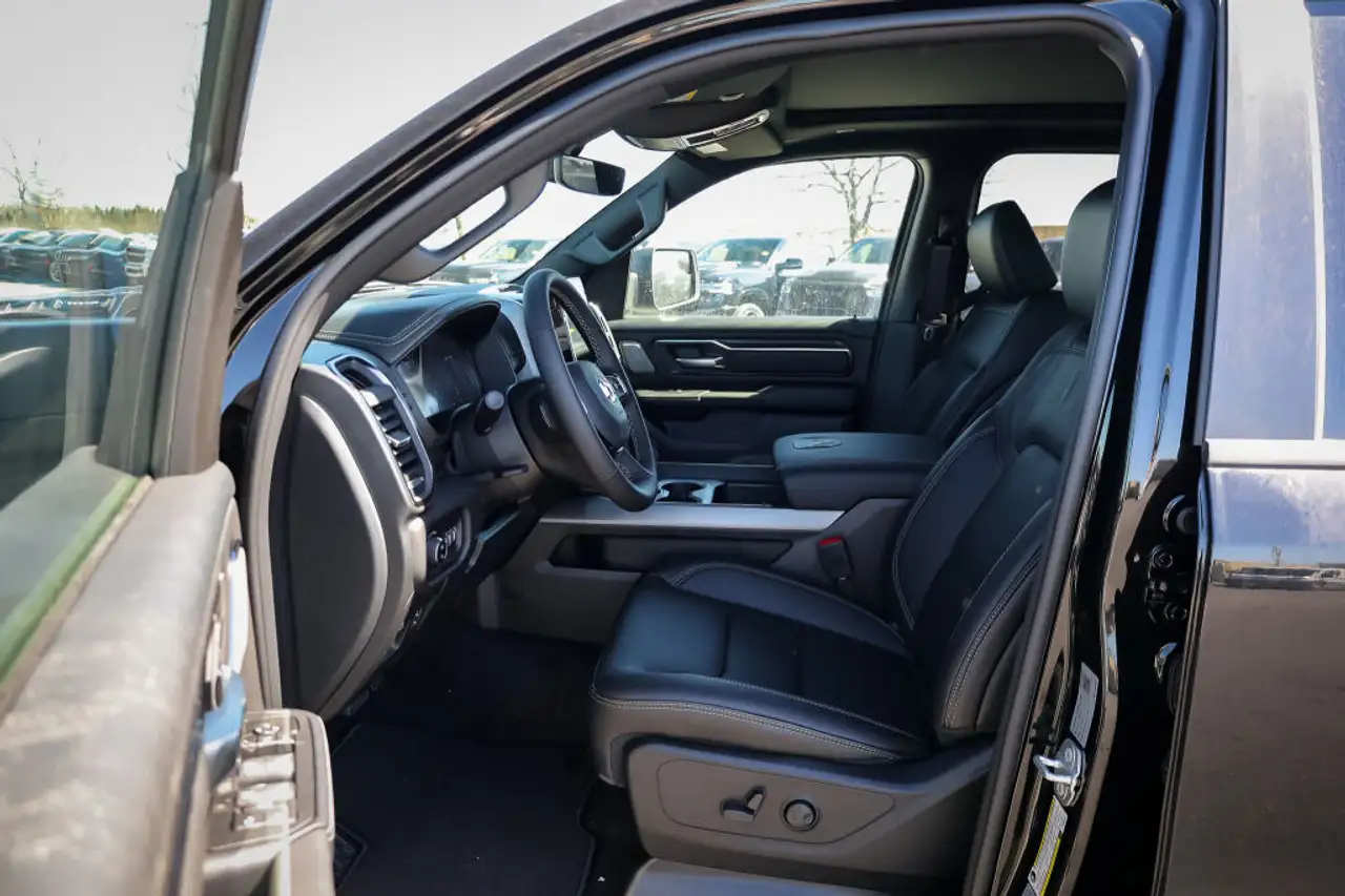 RAM 1500 photo RAM 1500