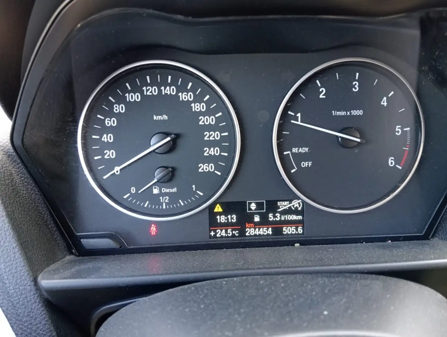 BMW 116 Berlina Manual de 5 Puertas Rojo - 2