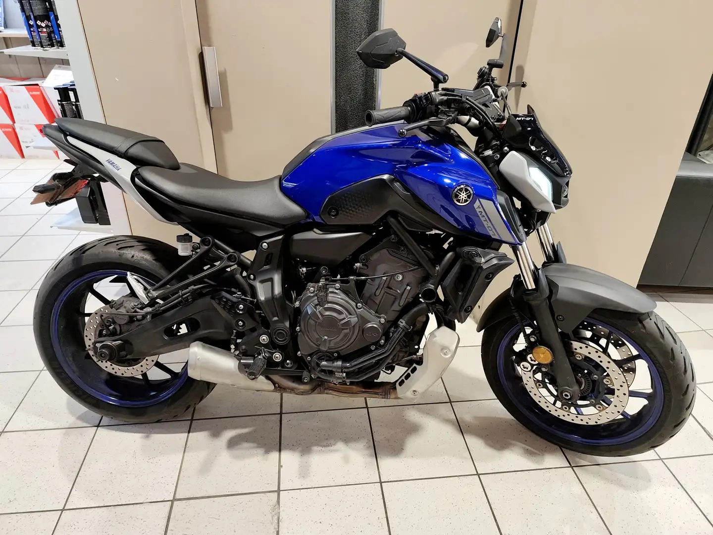 Yamaha MT-07 Bleu - 1