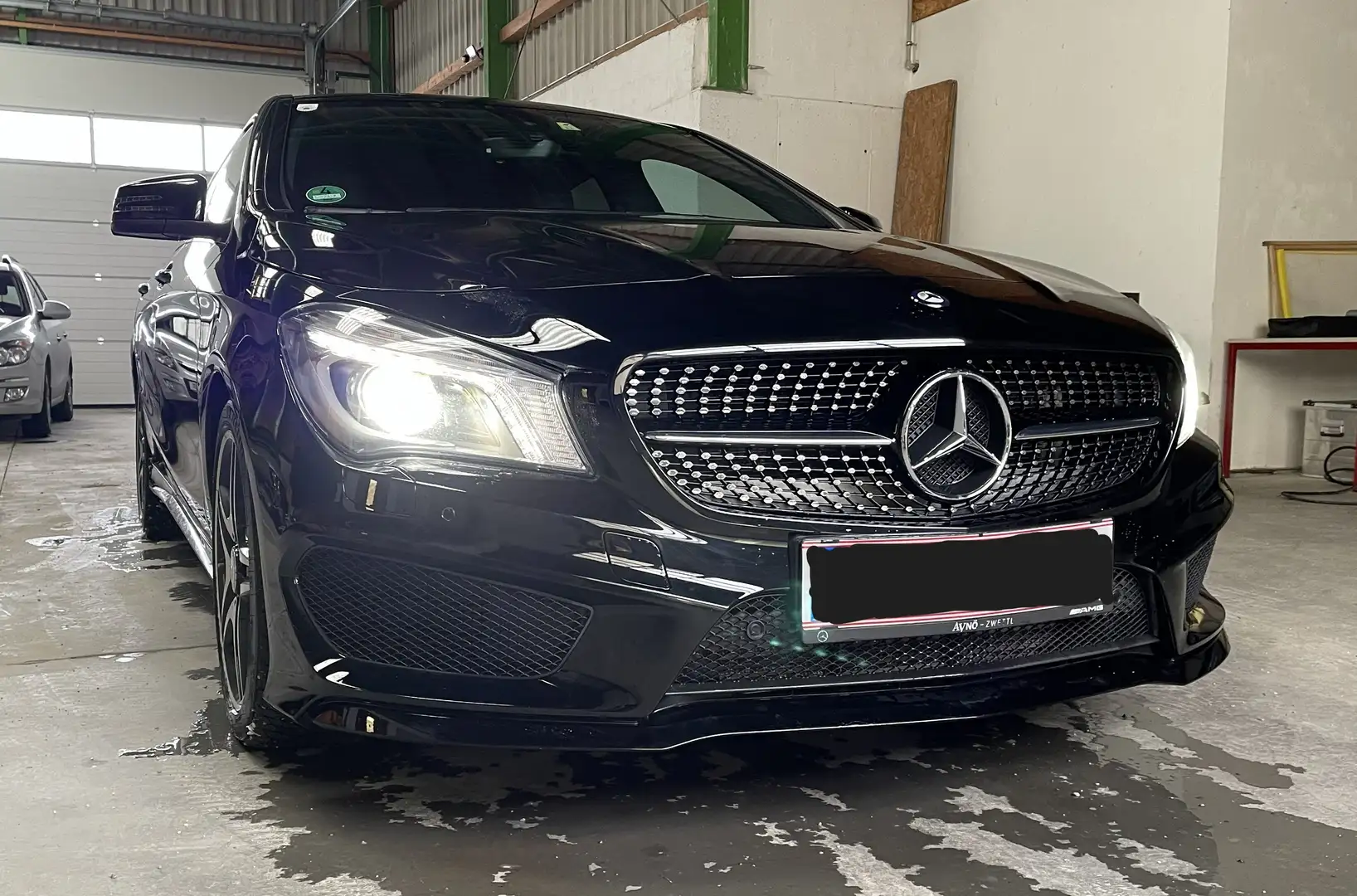 Mercedes-Benz CLA 220 CLA 220 CDI Shooting Brake AMG Paket Aut. Schwarz - 1