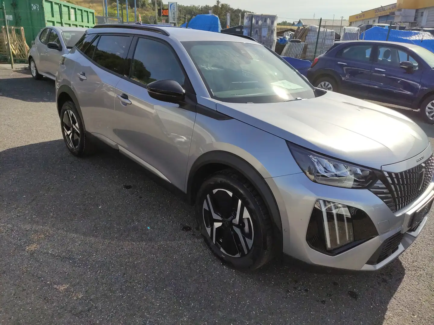 Peugeot 2008 1.2 puretech Allure s Argent - 2