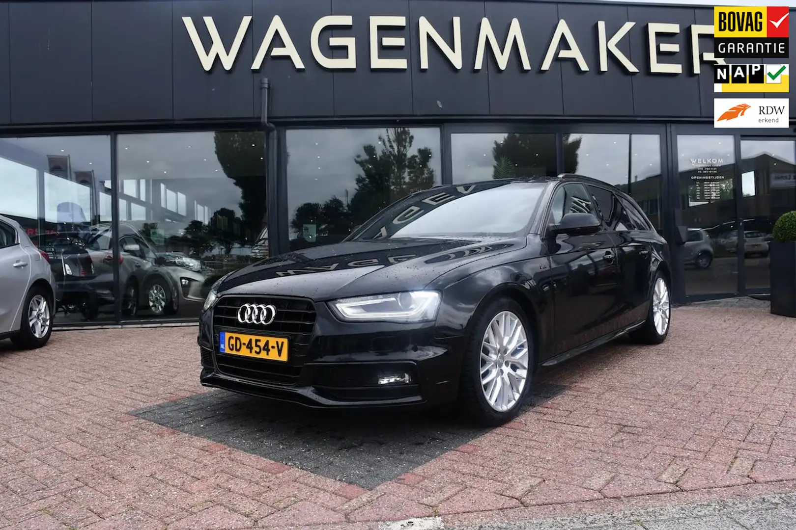 Audi A4 Avant 1.8 TFSI S Edition AUTOMAAT|Clima|Cruise|NAV Zwart - 1