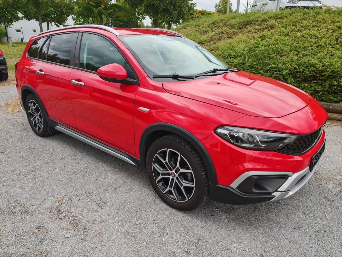 Fiat Tipo Kombi MY22 RED 1.0 LED-Navi-Kamera-Alu-PDC vorn+h. Rot - 1