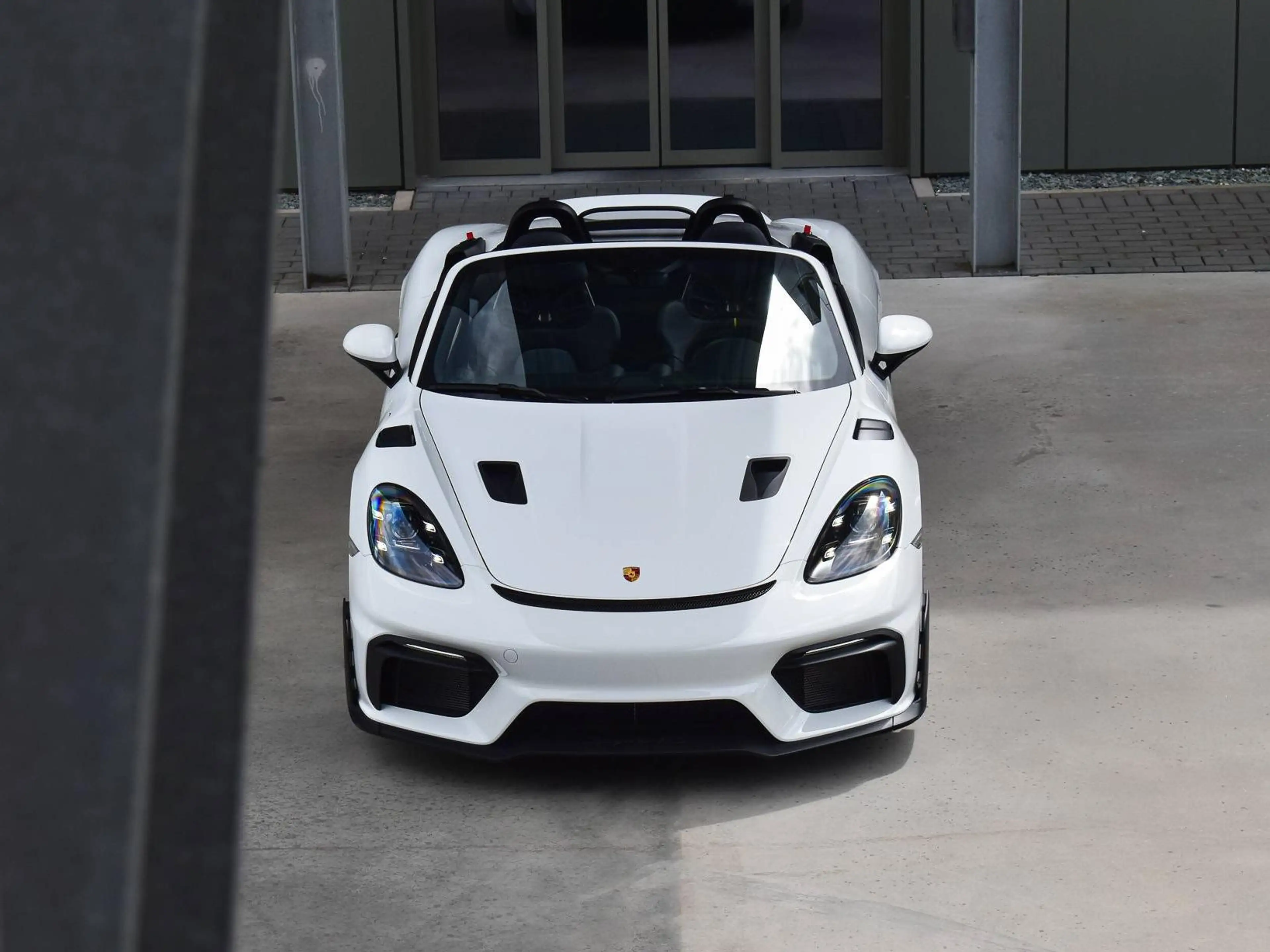 Porsche Boxster 718 Spyder RS / 4.0 PDK / Pure White / 1st Owner — photo 4