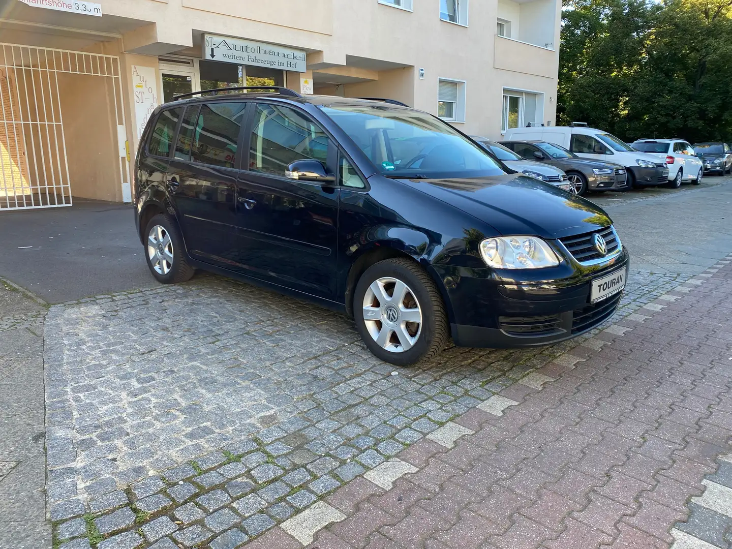 Volkswagen Touran 1.9 TDI Goal/Klima/Navi/2.Hand/Scheckheft/Tempomat Чорний - 1