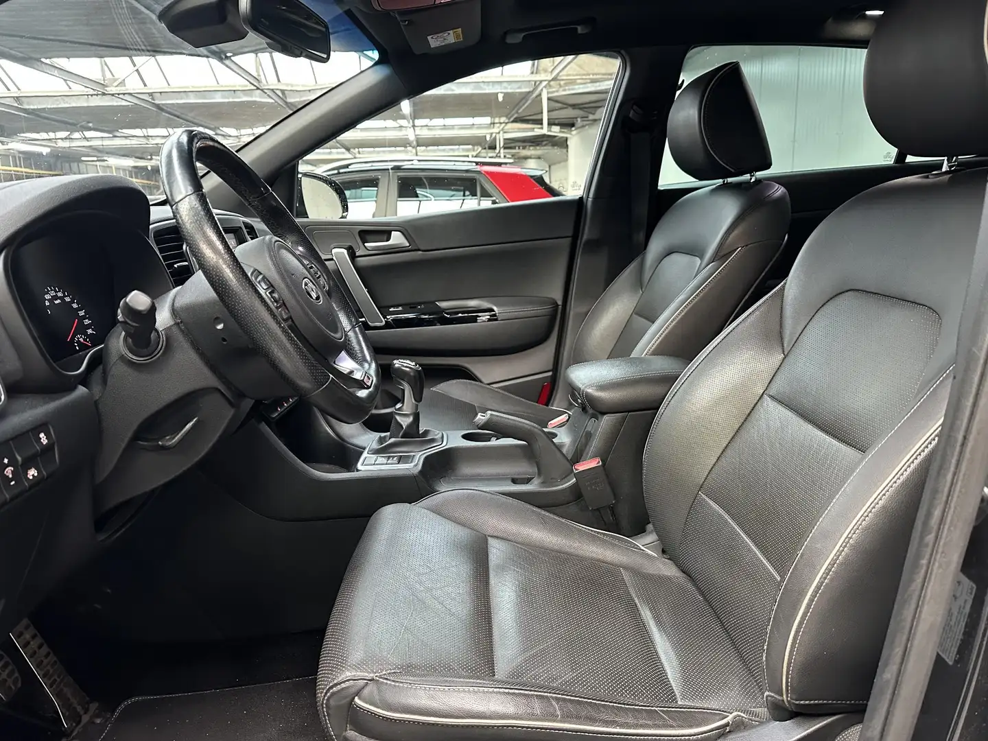 Kia Sportage 1.6 T-GDI GT-Line Zwart - 2