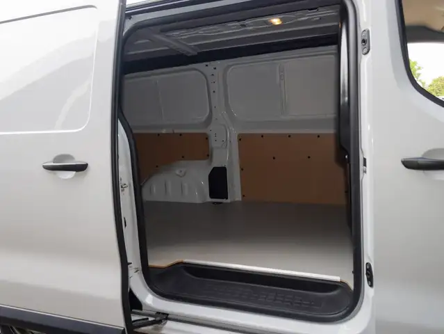 Peugeot Expert view 8