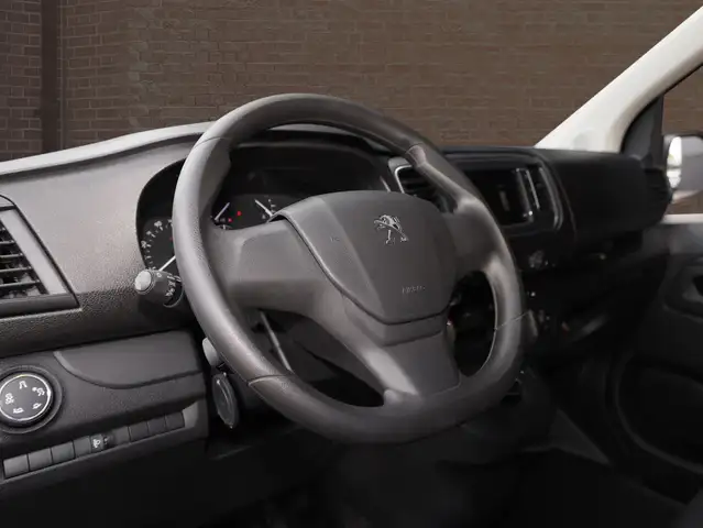 Peugeot Expert view 10