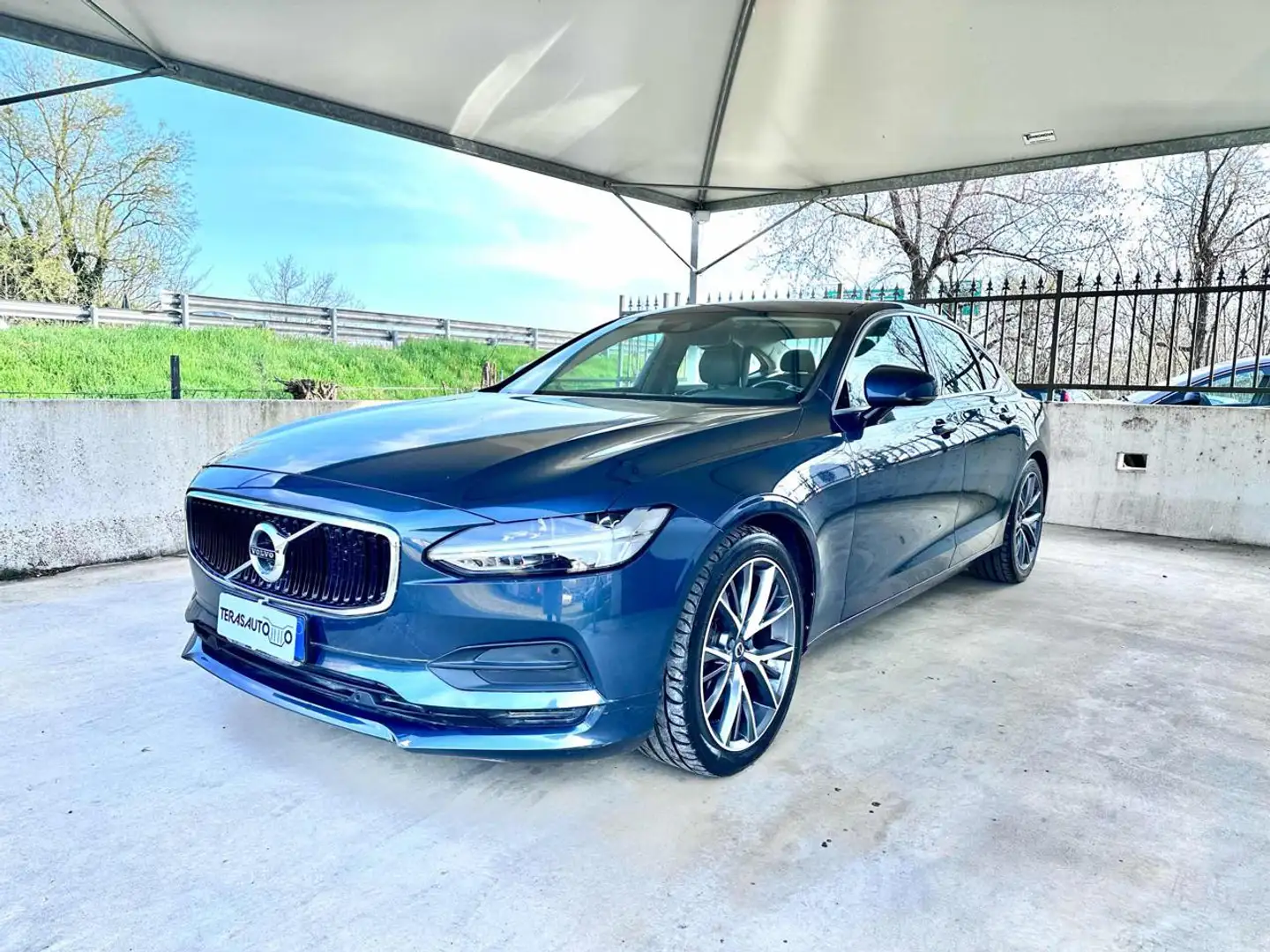 Volvo S90 D3 Geartronic Momentum AUTOMATICA NAVIGATORE Blu/Azzurro - 1