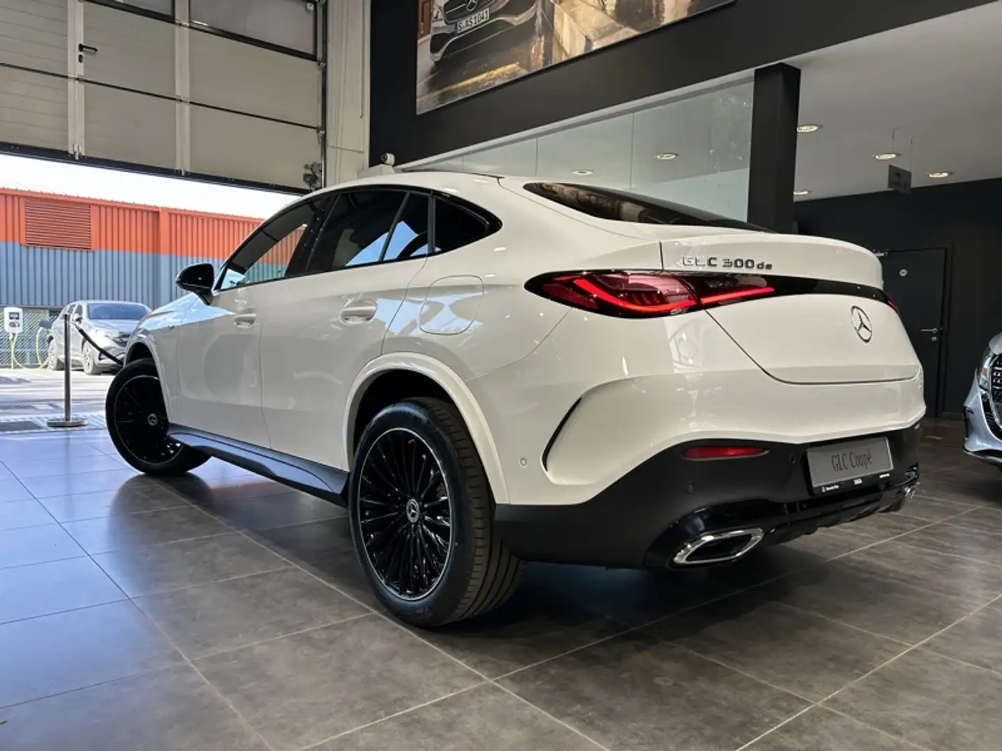 Mercedes-Benz GLC 300 300 de 4MATIC Coupé Star Edition Blanc - 2