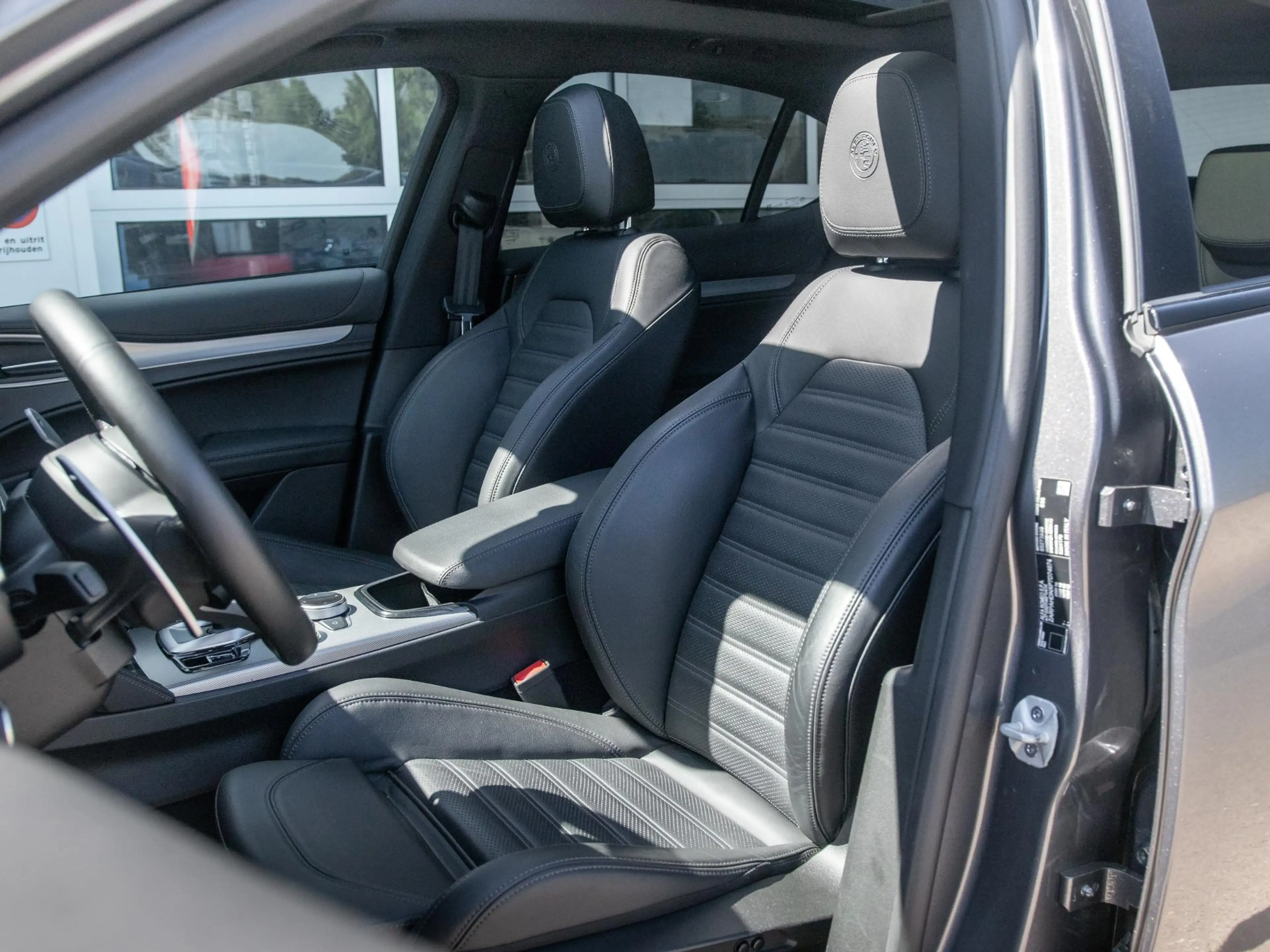 Alfa Romeo Stelvio 2.0 Turbo 280pk AWD Veloce — photo 15