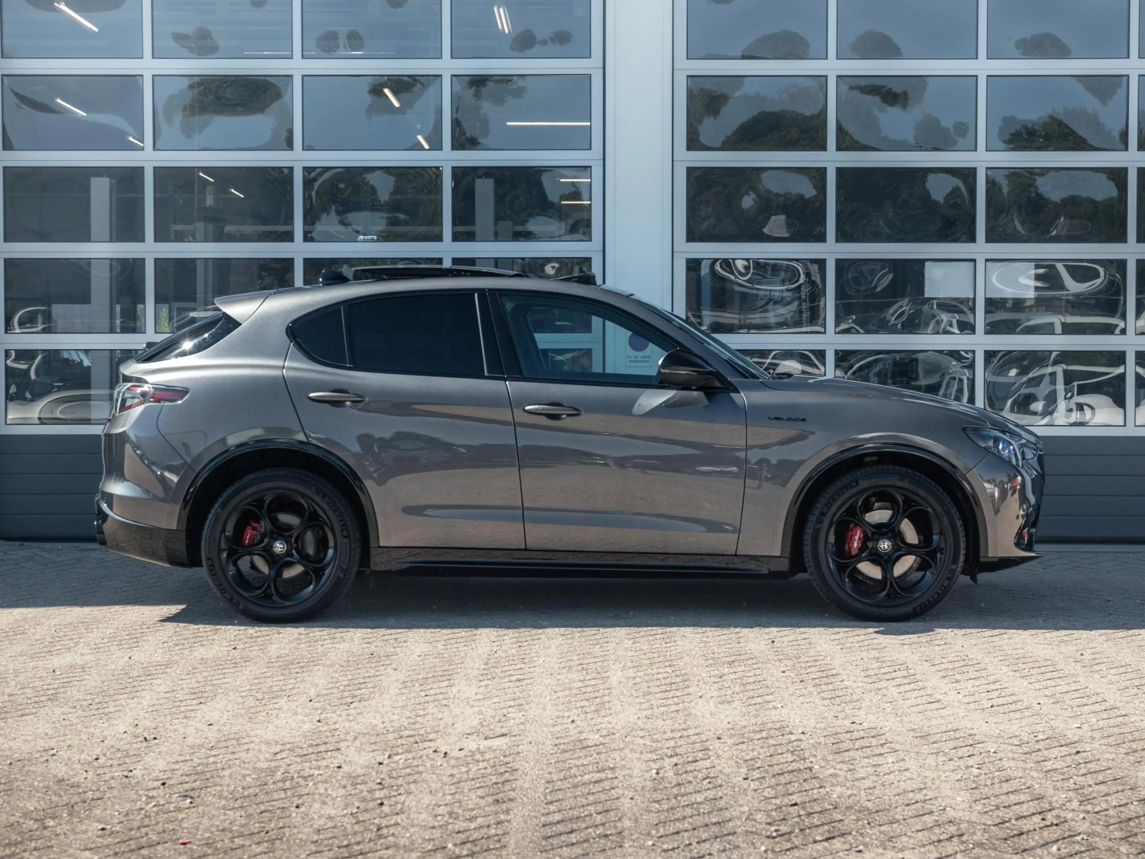 Alfa Romeo Stelvio 2.0 Turbo 280pk AWD Veloce — photo 8