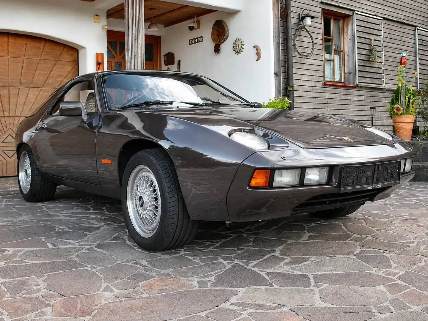 Porsche 928 1. Serie Braun - 2