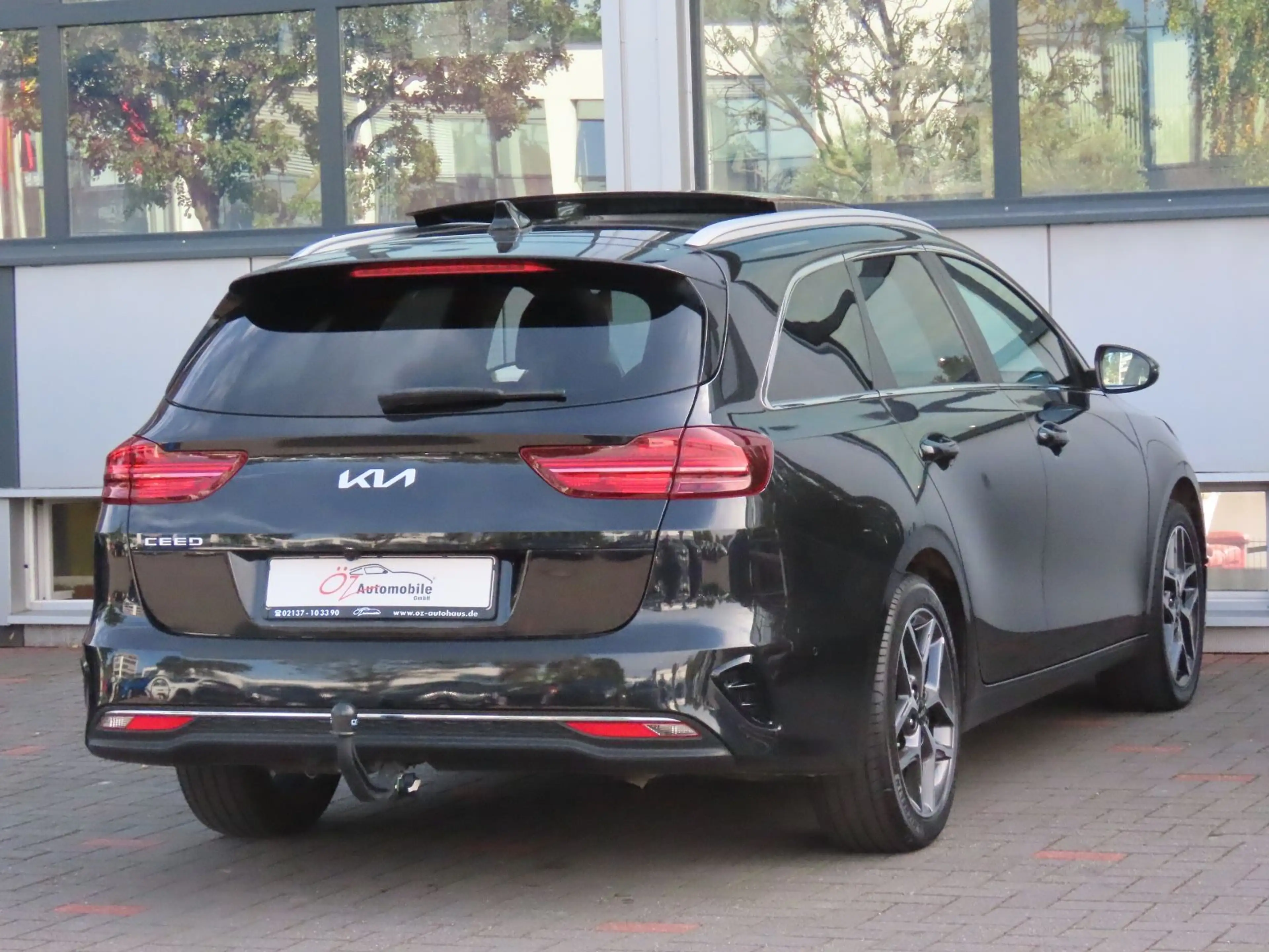 Kia Ceed SW / cee'd SW cee'd SW 1.6 CRDI Autom. Leder Sitzlüftung Klima — photo 7