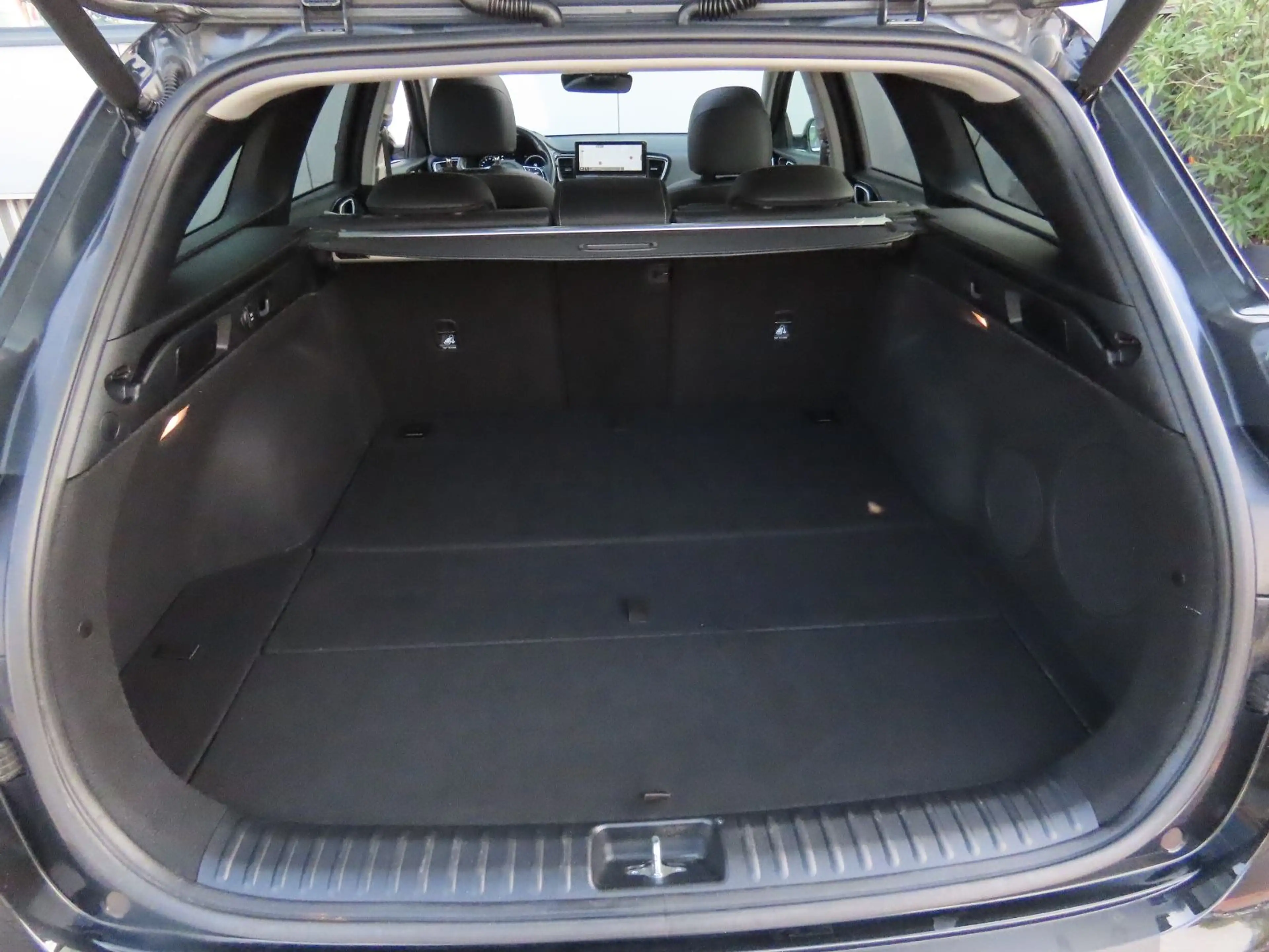 Kia Ceed SW / cee'd SW cee'd SW 1.6 CRDI Autom. Leder Sitzlüftung Klima — photo 9