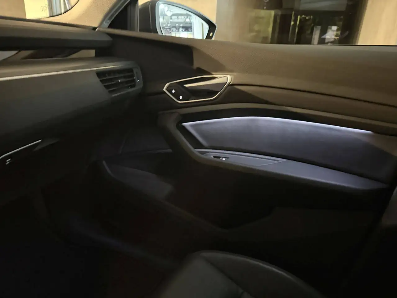 Audi Q8 QUATTRO 313PK * LEDER * FULL LED * CAMERA * LUCHTVERING * 22" *, миниатюра 9