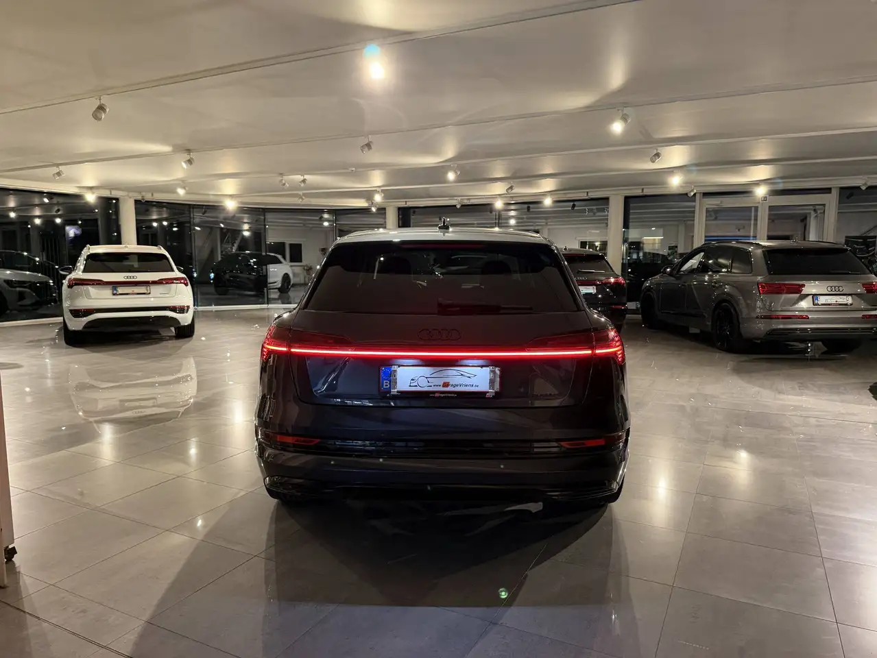 Audi Q8 QUATTRO 313PK * LEDER * FULL LED * CAMERA * LUCHTVERING * 22" *, миниатюра 2