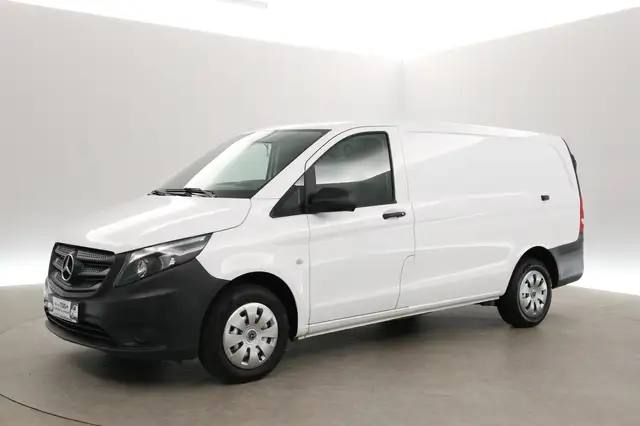 Mercedes-Benz Vito view 8