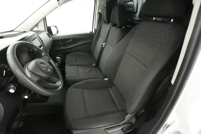 Mercedes-Benz Vito view 9
