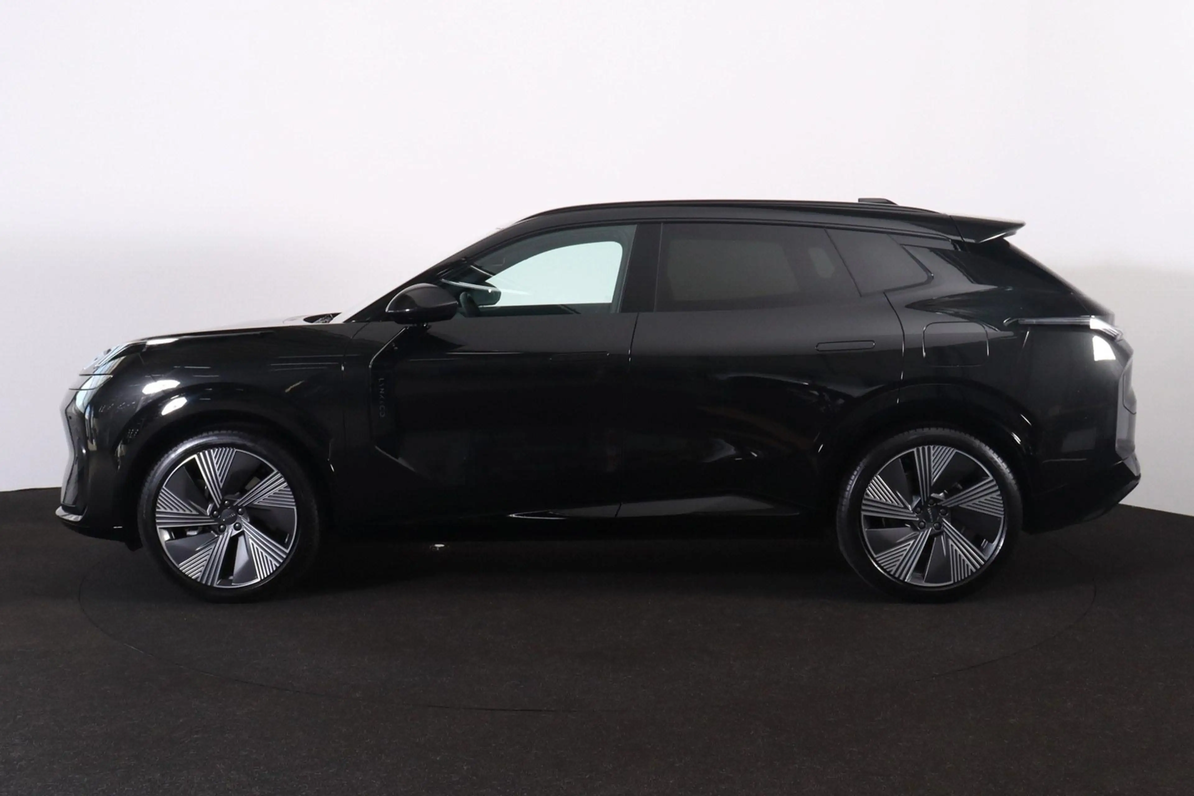 Lynk & Co 08 More - Panorama/schuifdak - Cruise Control Adaptie — photo 3